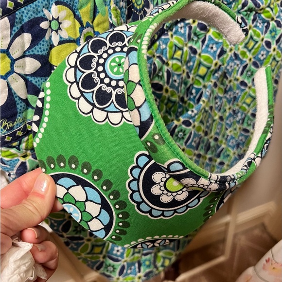 Vera Bradley large tote good condition blue and green comes with visor - Picture 9 of 13